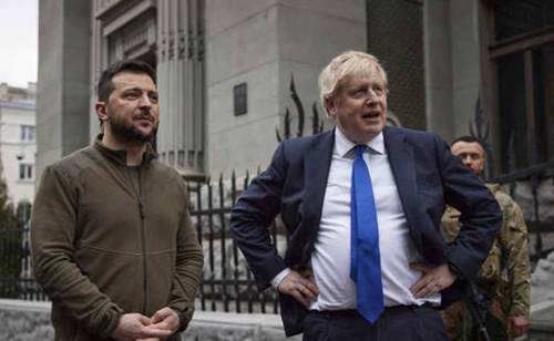 Anh cam kết gửi thêm vũ khí cho Ukraine và sẽ công kích mọi trụ cột của kinh tế Nga