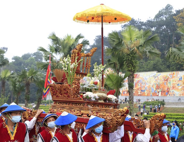 Long trọng tổ chức Lễ dâng hương tưởng niệm các Vua Hùng