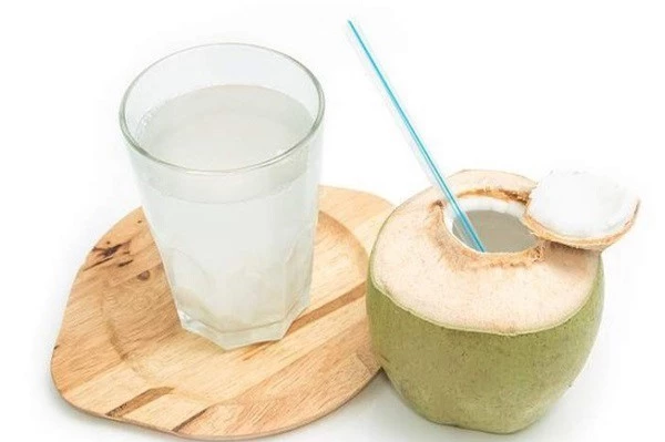 Lợi ích của nước dừa với người bệnh tiểu đường