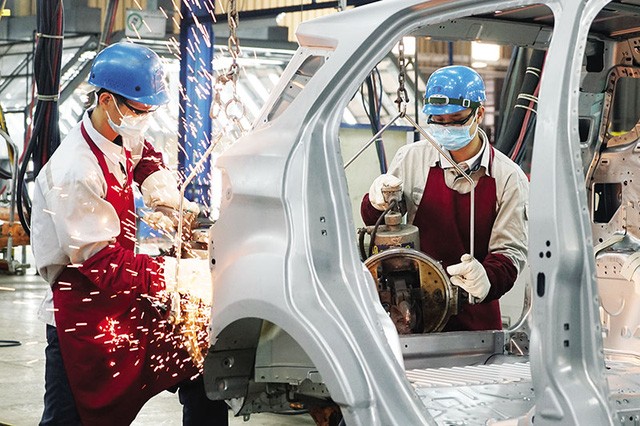 Kinh tế Việt Nam vững vàng trước thách thức