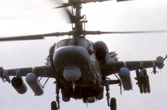 "Cá sấu" Ka-52 Nga nã rocket nghiền nát mục tiêu trên bộ ở Ukraine