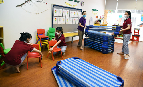 Ảnh: Các trường mầm non Hà Nội tổng vệ sinh, sẵn sàng đón trẻ trở lại từ ngày 13/4