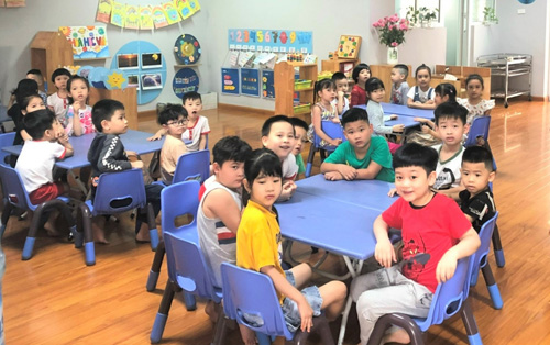 Ảnh: Trẻ mầm non Hà Nội háo hức đến trường sau gần 1 năm ở nhà