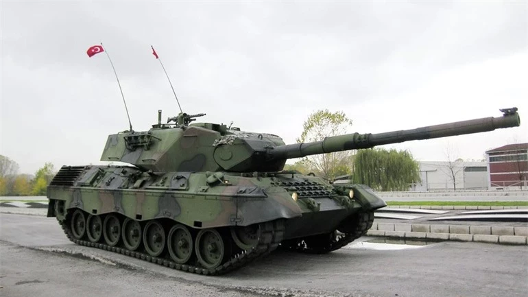Nhà sản xuất Đức sẵn sàng cung cấp 50 xe tăng cho Ukraine - 1