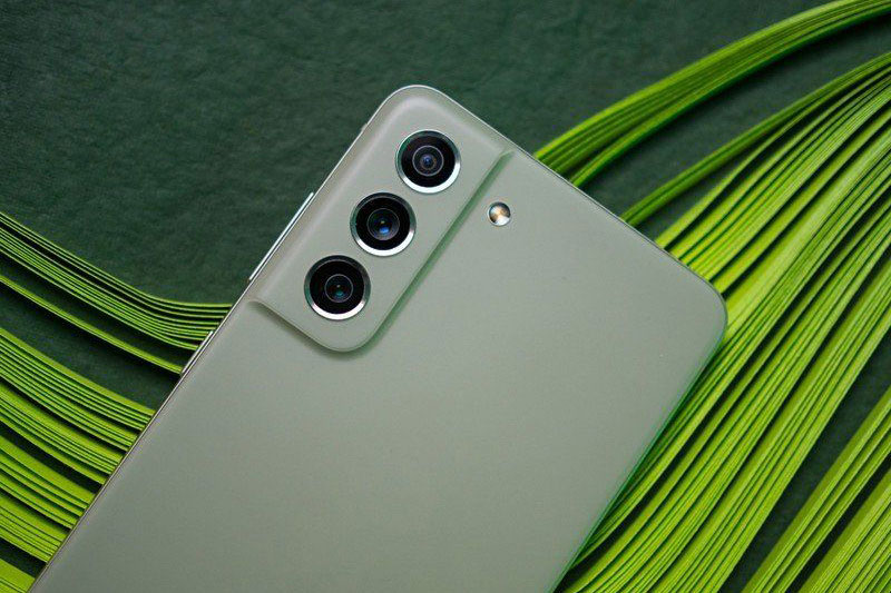 Samsung Galaxy S21 FE 5G giảm giá gần 5 triệu đồng tại Việt Nam