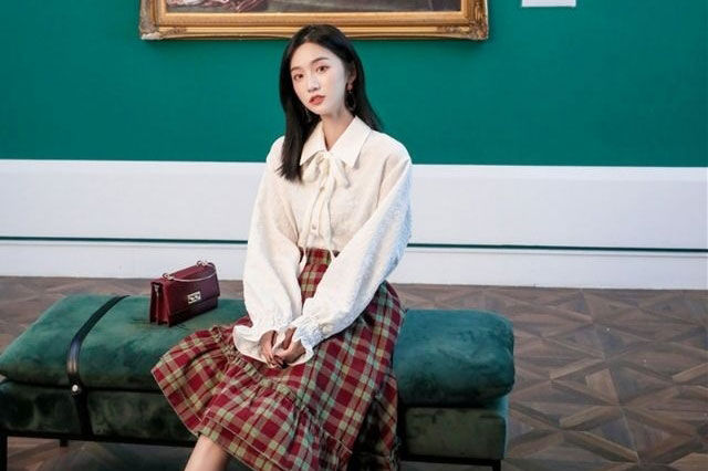 Mách nàng cách phối đồ cho chiếc áo sơ mi trắng không còn đơn điệu, mùa nắng diện vẫn đẹp miễn chê