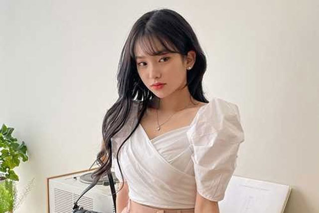 4 kiểu áo mùa hè giúp 'hack' vòng 1 siêu đỉnh mà không hở hang, chị em mặc là thành tâm điểm