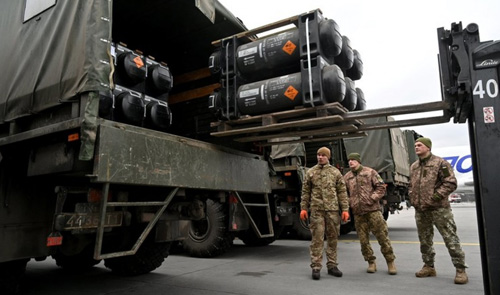 Nga tuyên bố: Đoàn vận chuyển vũ khí của NATO tới Ukraine sẽ là mục tiêu quân sự hợp pháp