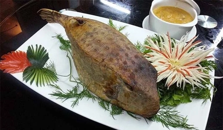 Đặc sản 'gà nước mặn' dai ngọt, thơm ngon nổi tiếng của Duyên hải Nam Trung Bộ - 1