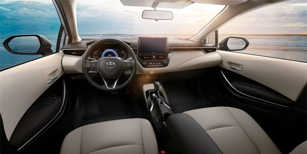 Nội thất bên trong Toyota Corolla Altis 2022 vừa ra mắt.