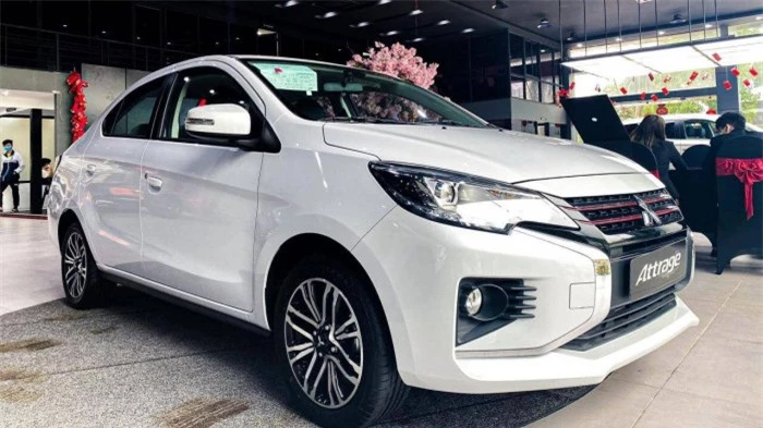 khách mua mitsubishi attrage tháng 4/2022 tiết kiệm đến 41 triệu đồng