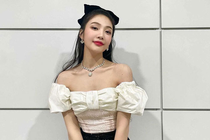 Joy, Lisa nhiều khi cũng chỉ mặc đồ giá vài trăm nghìn từ hãng thời trang bình dân