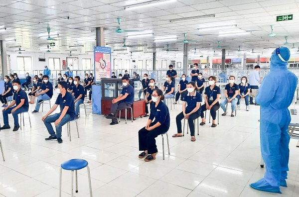 Kịch bản phòng chống dịch COVID-19 mới của Việt Nam: Vaccine vẫn là vũ khí chiến lược