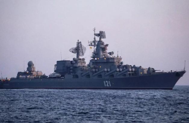 NÓNG: Chiến hạm Nga bất ngờ có nổ lớn, thuyền viên sơ tán khẩn - Chuyện gì đã xảy ra?