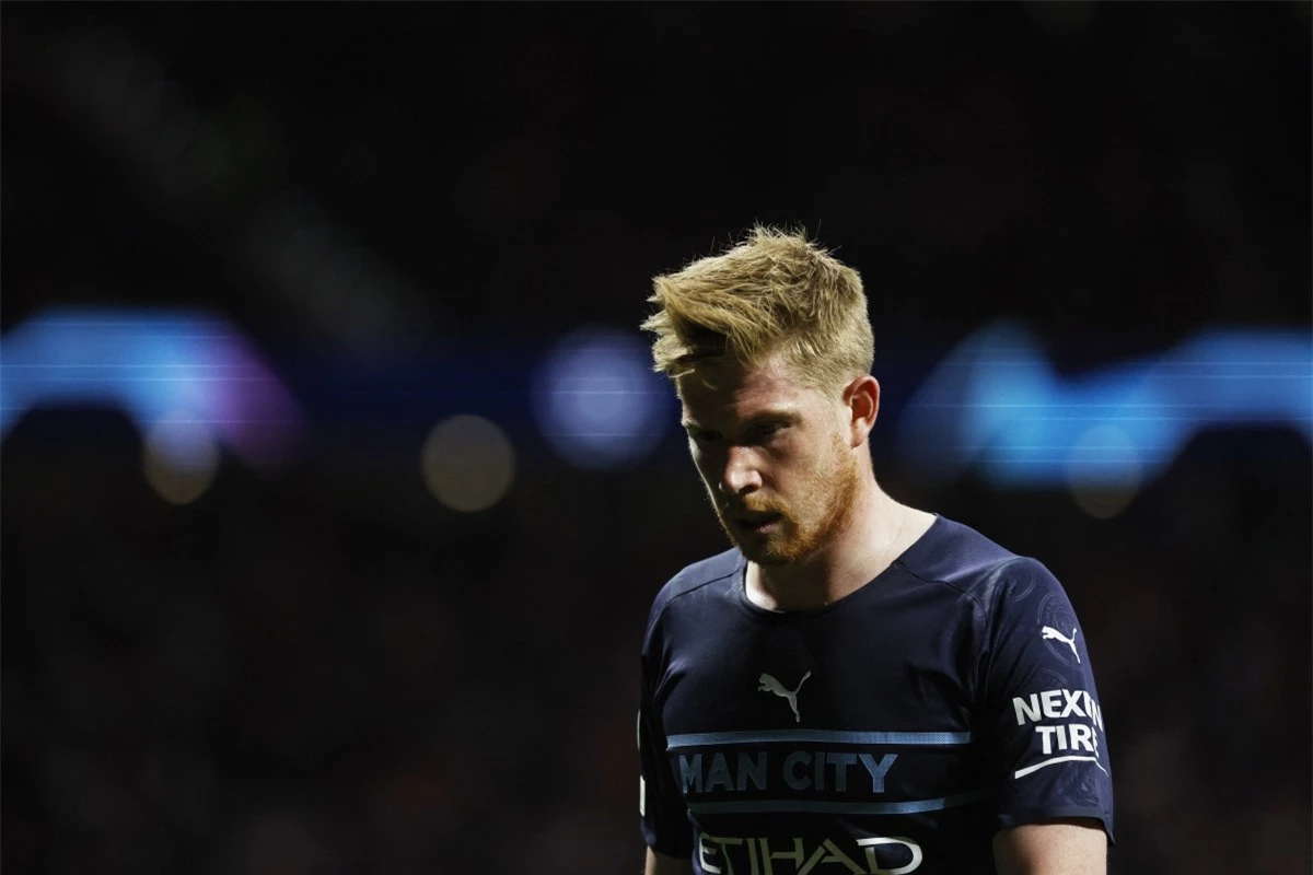 De Bruyne chấn thương và khó có thể ra sân khi Man City tái đấu Liverpool. (Ảnh: Reuters).