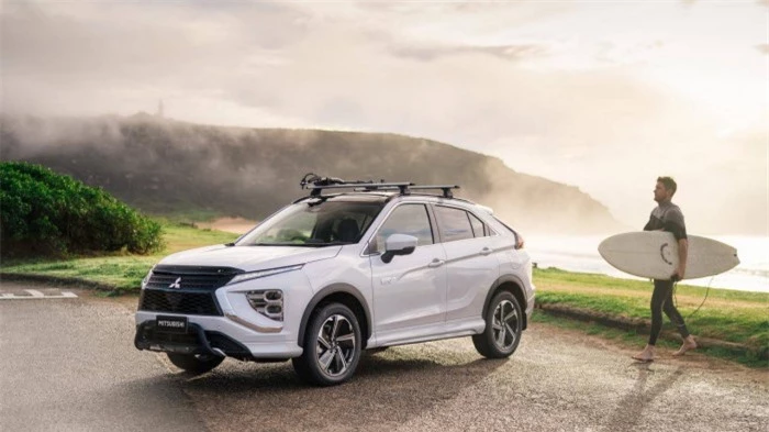 mitsubishi eclipse cross 2023 ra mắt, kèm giá bán mới