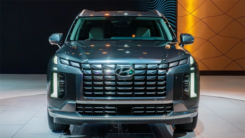 Hyundai Palisade 2023 sở hữu thiết kế đầu xe ấn tượng