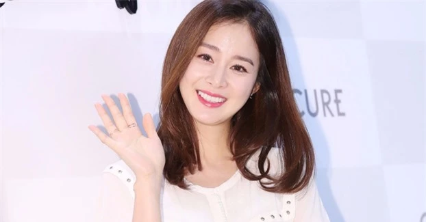 Sắp bước sang tuổi 42, 'ngọc nữ' Kim Tae Hee vẫn sở hữu làn da không tuổi nhờ 5 bí quyết 2
