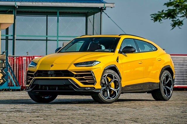 Siêu xe Lamborghini Urus chính hãng chốt giá từ 13,1 tỷ đồng tại Việt Nam