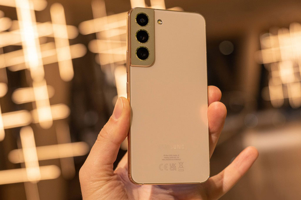 Samsung Galaxy S22 Plus 5G giảm giá ‘sập sàn’ tại Việt Nam