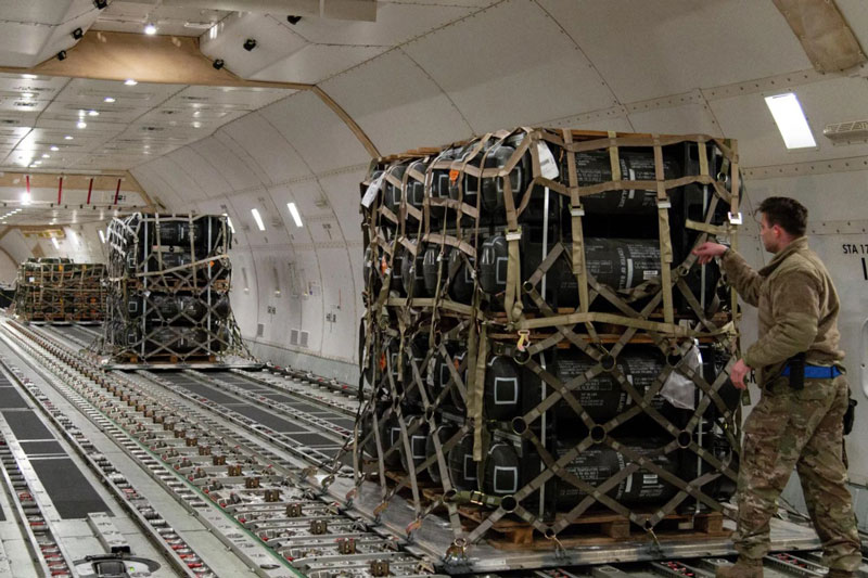 Mỹ lo Ukraine không còn đạn pháo trong những ngày tới