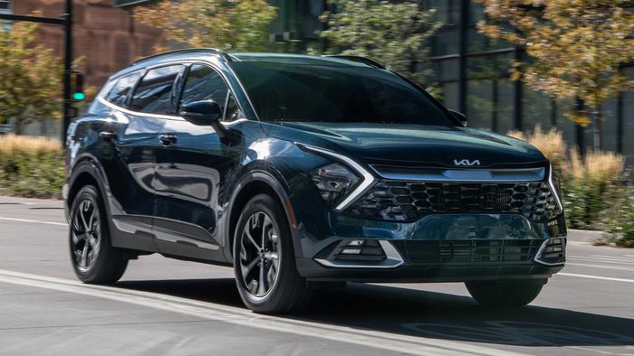 Chi tiết Kia Sportage Hybrid 2023, giá từ 28.545 USD