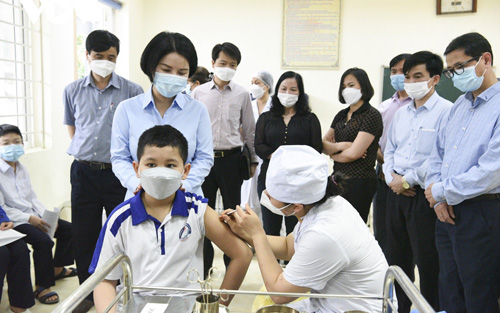 Hà Nội sẽ tiêm vaccine COVID-19 cho 1 triệu trẻ từ 5 đến dưới 12 tuổi như thế nào?