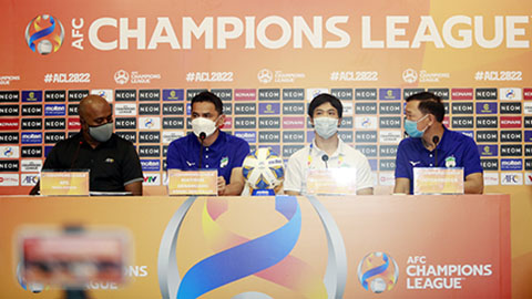 Kiatisak: ‘Có điểm nhưng HAGL quan trọng là cống hiến’