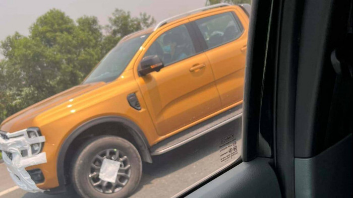 Ford Ranger 2022 bất ngờ xuất hiện trên phố, sắp ra mắt thị trường Việt Nam
