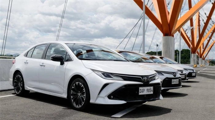 toyota corolla altis gr-s ra mắt philippines, giá khoảng 579 triệu đồng