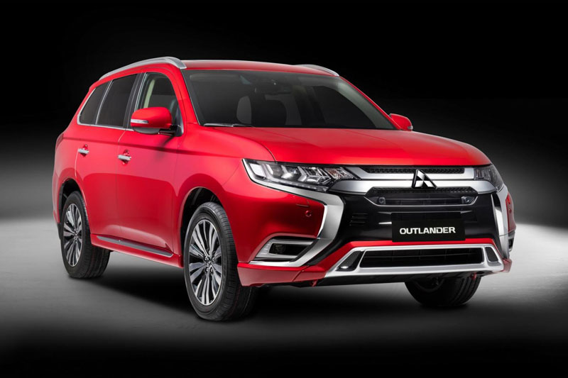 Doanh số xe crossover 5+2 tháng 3/2022: Mitsubishi Outlander tăng gấp 10 lần