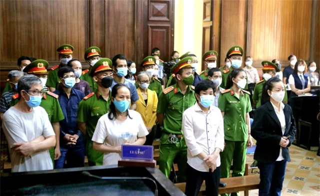 12 thành viên của tổ chức khủng bố “Chính phủ quốc gia Việt Nam lâm thời” hầu tòa - Ảnh 1.