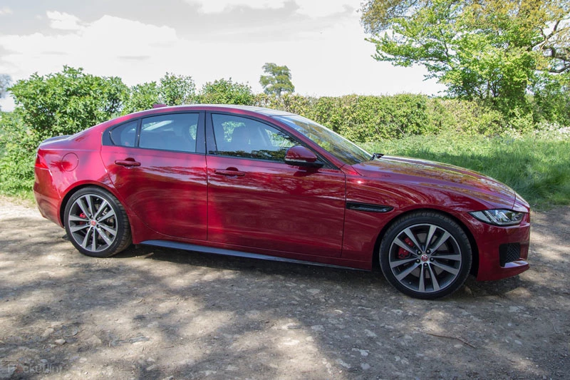 4. Jaguar XE S.