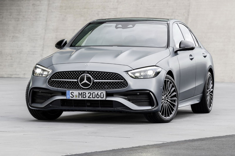 Top 10 xe sedan hạng sang cỡ nhỏ tốt nhất năm 2022: Vinh danh Mercedes-Benz C300