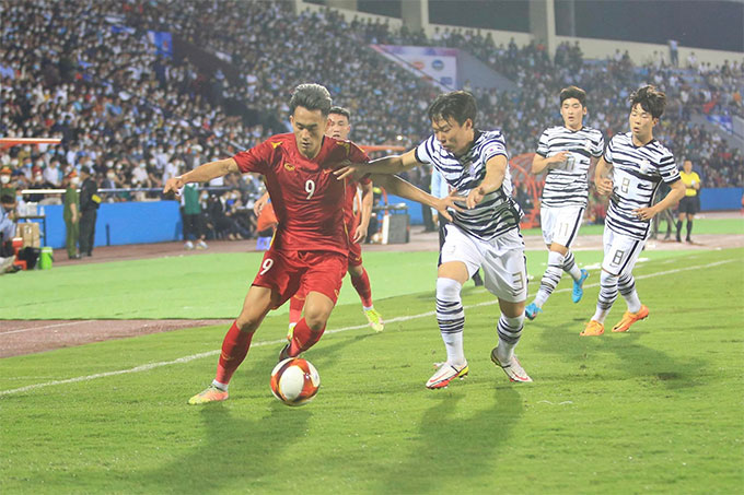 U23 Việt Nam hoà kịch tính với U20 Hàn Quốc