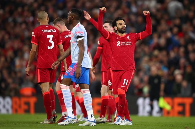 Đại thắng derby nước Anh, Liverpool chiếm ngôi đầu bảng