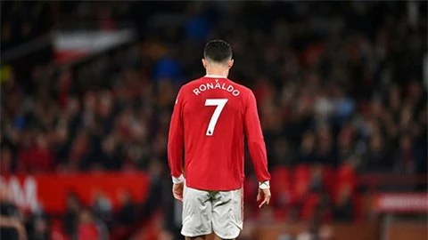 CĐV Liverpool có hành động đặc biệt  dành tặng Ronaldo