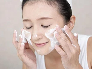 Thời gian rửa mặt bao nhiêu lâu là hợp lý?