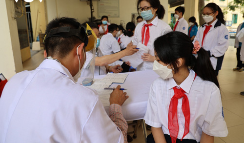 Tin cực vui: Số ca mắc COVID-19 mới tại Hà Nội giảm xuống dưới mốc 1.000