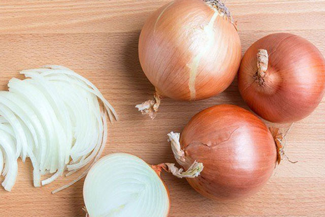 Tại sao hành tây lại có thể trị được mụn?