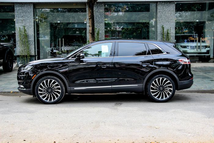 Chi tiết Lincoln Nautilus Black Label 2022 đầu tiên tại Việt Nam