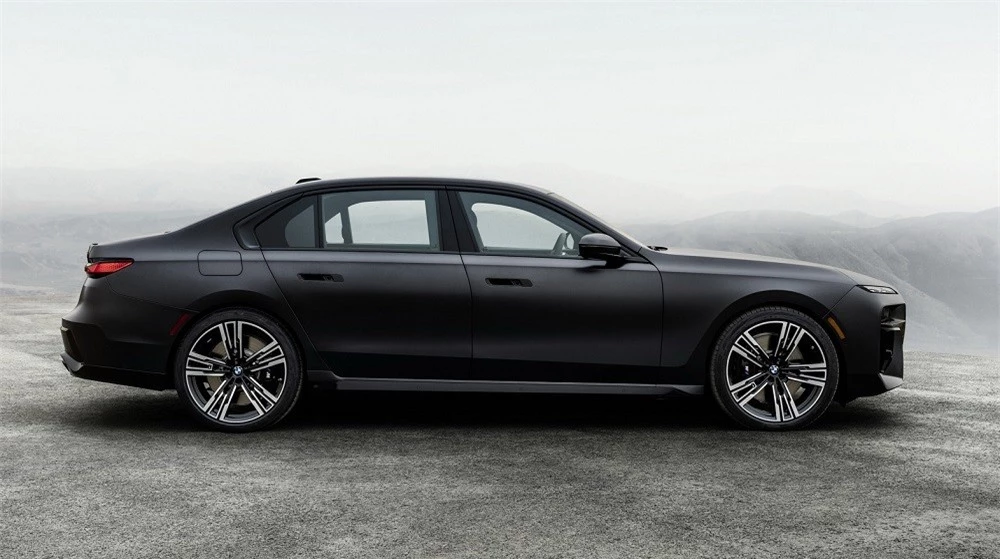 BMW 7-Series 2023 tăng mạnh về kích thước