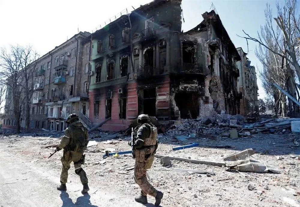 Báo Nga: Mặc bất lợi, Ukraine có thể sẽ chơi đôi công ở Donbass bằng 6 vạn quân? - Ảnh 6.