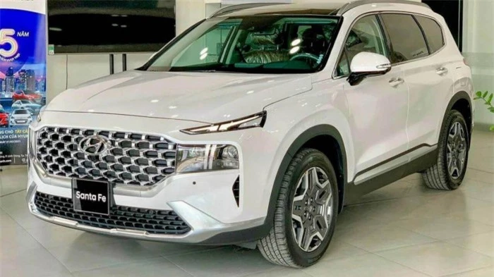 chênh giá trăm triệu đồng, hyundai santafe vẫn bỏ xa các đối thủ