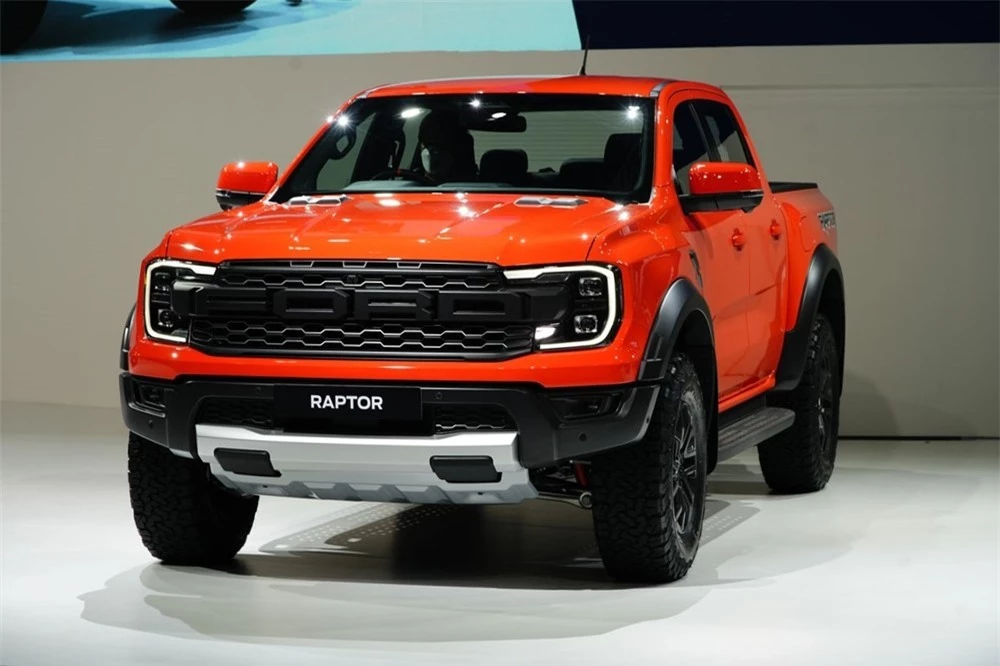 Ford Ranger Raptor 2022 cũng mới được ra mắt Thái Lan vào cuối tháng 3 vừa qua.