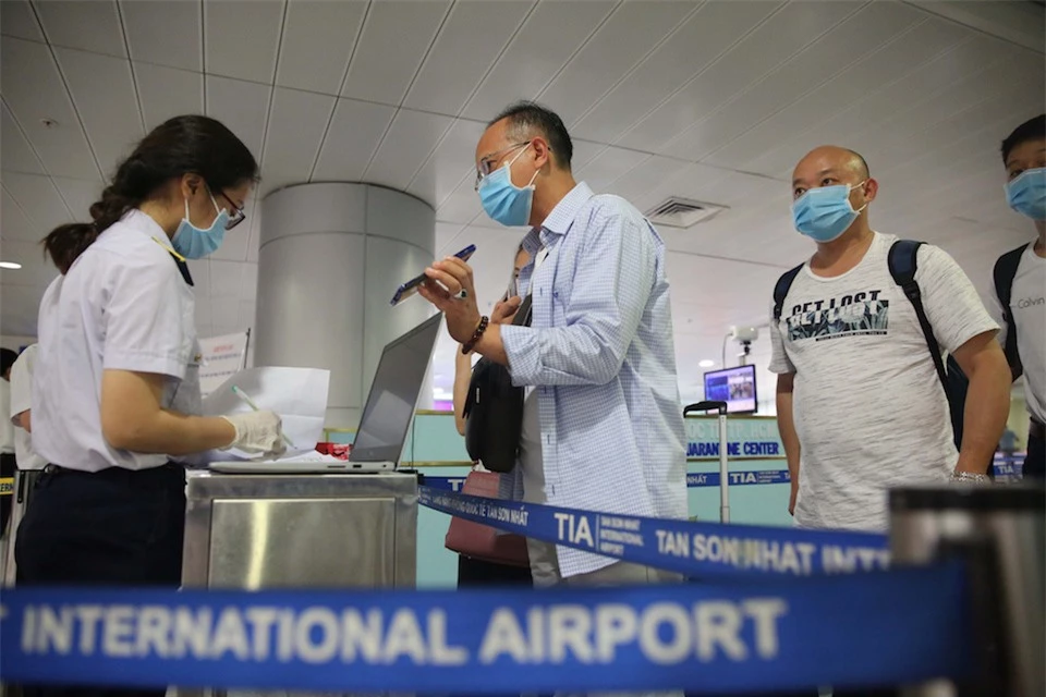 TP Hồ Chí Minh: Kiến nghị tạm dừng khai báo y tế ở cửa khẩu Tân Sơn Nhất
