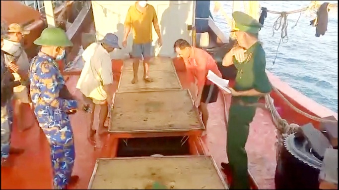 Kiên Giang: Bắt tàu cá chở 20 nghìn lít dầu DO không hóa đơn chứng từ 
