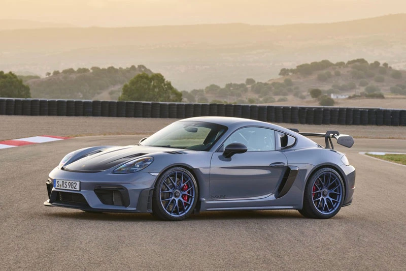 1. Porsche 718 Cayman GT4 RS.