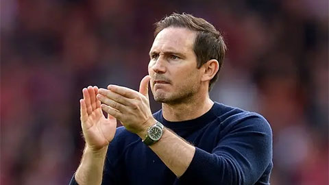 HLV Lampard tố cáo trọng tài cướp penalty của Everton