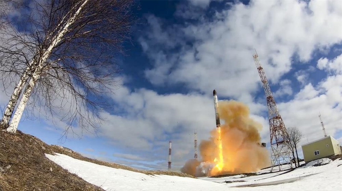 Hình ảnh về vụ phóng tên lửa Sarmat do Bộ quốc phòng Nga công bố ngày 20/4.